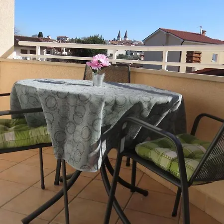 Apartment Lucia *